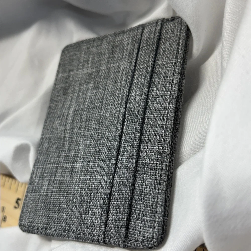 The Herschel Supply Gray white blk Card Holder and coins wallet